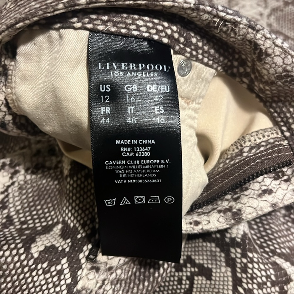 Liverpool LA Grey Python Print Pants size 12 / 31 - Picture 5 of 9
